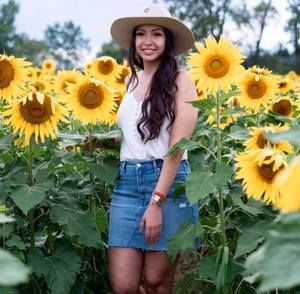 Meet your Posher, Jalily